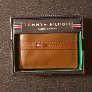 Tommy Hilfiger wallet